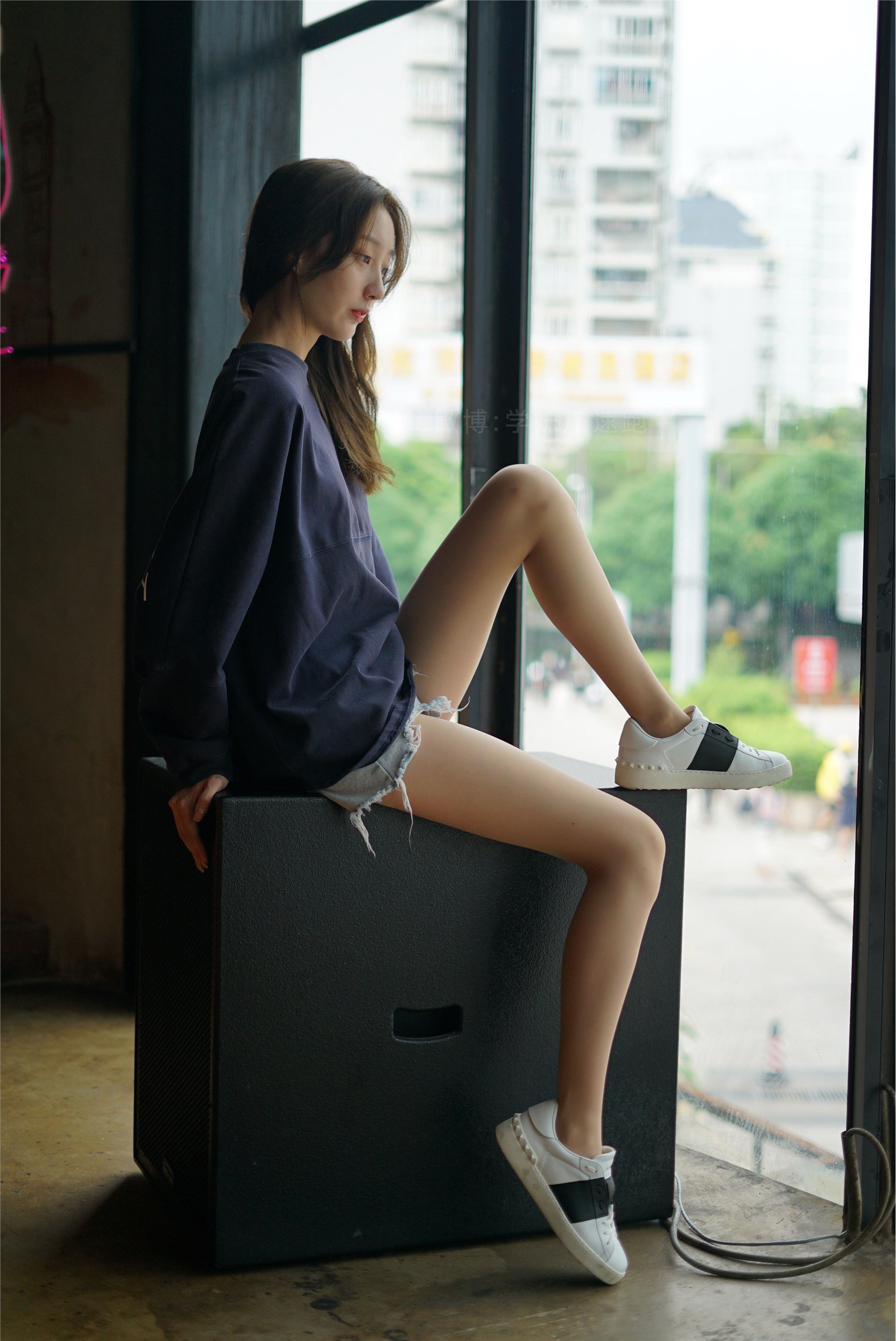 学妹加速跑 XM087《腿玩年的腿-九九》